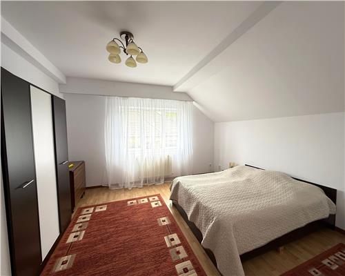 Casa moderna 220 mpu 6 camere 3 bai 2 terase pivnita pe Milea