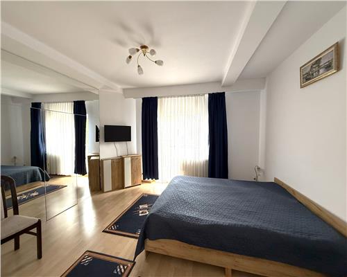Casa moderna 220 mpu 6 camere 3 bai 2 terase pivnita pe Milea