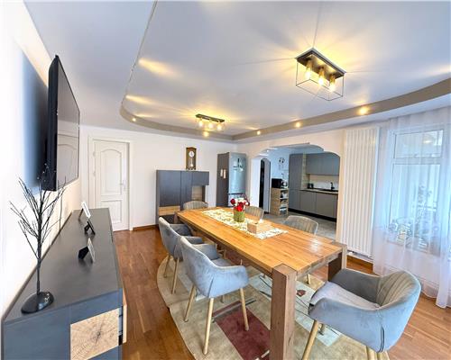 Casa moderna 220 mpu 6 camere 3 bai 2 terase pivnita pe Milea