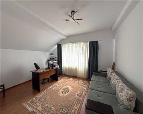 Casa moderna 220 mpu 6 camere 3 bai 2 terase pivnita pe Milea
