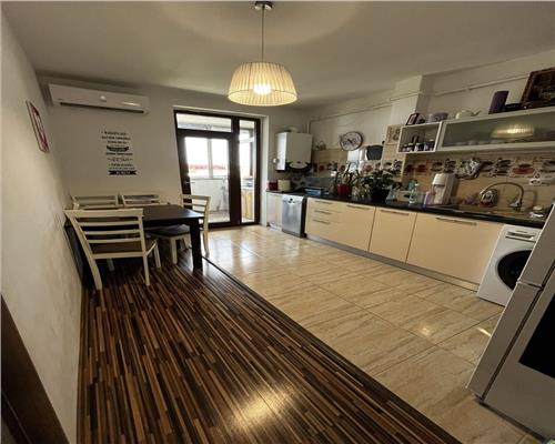 Apartament modern 3 camere terase 32 mp si parcare in Selimbar