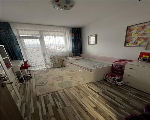 Apartament modern 3 camere terase 32 mp si parcare in Selimbar