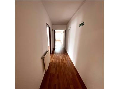 Spatiu de birouri 3 camere de inchiriat in zona centrala