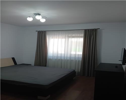 Apartamnet 3 camere decomandat etaj 1 langa Mandra