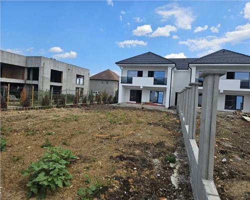 Casa individuala 4 camere terasa acoperita pod si 545 mp teren in Selimbar
