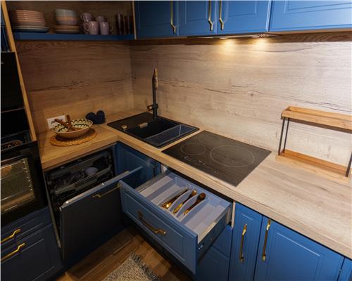 Apartament NOU de lux cu 3 camere 2 bai 2 balcoane zona El Gringo
