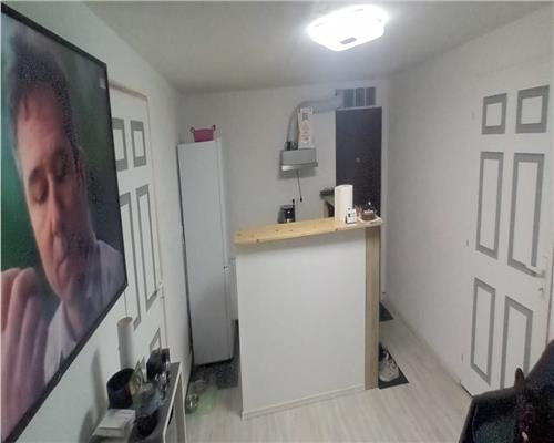 Apartament 2 camere terasa 10 mp  pe Gheorghe Lazar
