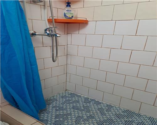 Garsoniera 25 mp etaj 2 zona Henri Coanda