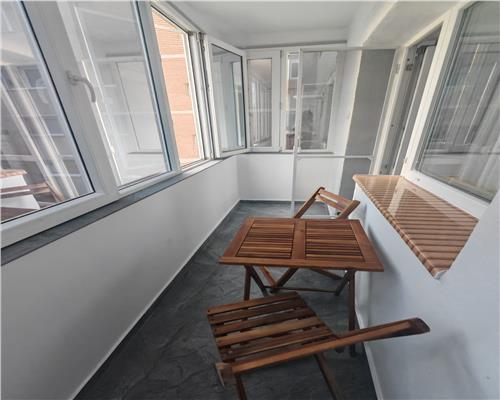 Apartament NOU 3 camere 2 bai balcon zona Parc Sub Arini