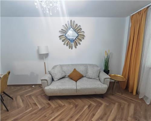Apartament NOU 3 camere 2 bai balcon zona Parc Sub Arini