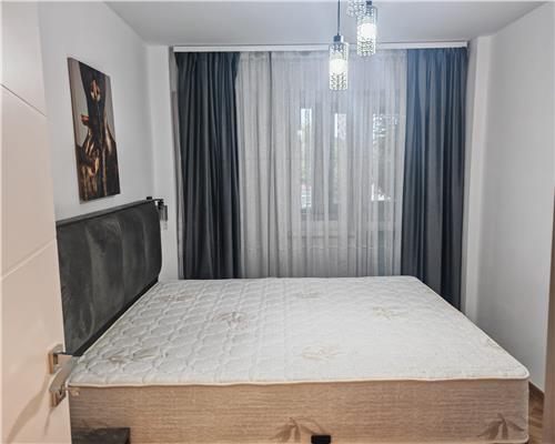 Apartament NOU 3 camere 2 bai balcon zona Parc Sub Arini