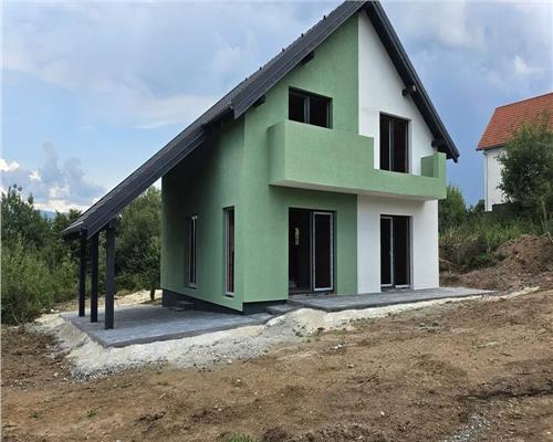 Casa cu 5 camere 3 bai si 504 mp teren in zona Selimbar