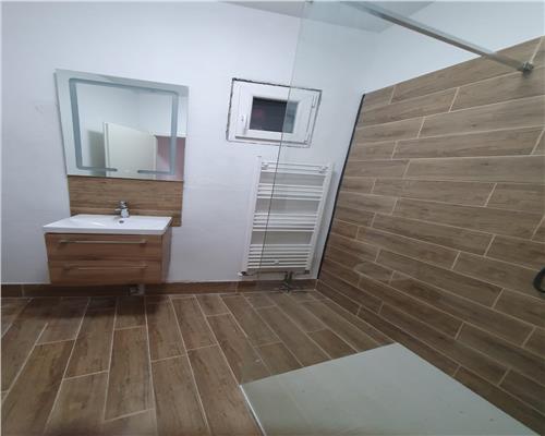 Apartament central 2 minute de Piata Mare
