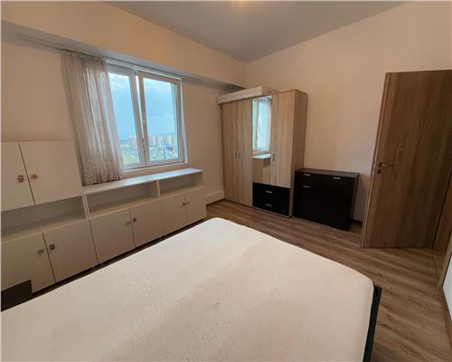 Apartament cu 3 camere si balcon zona Bd Mihai Viteazu
