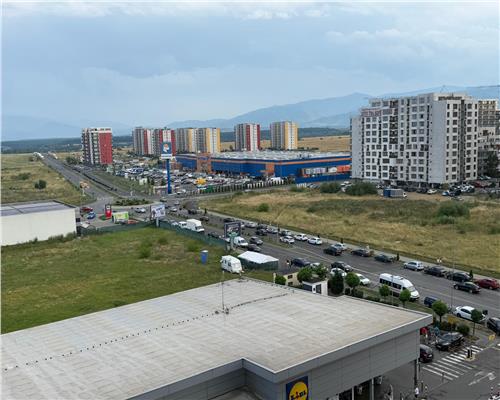 Apartament cu 3 camere si balcon zona Bd Mihai Viteazu