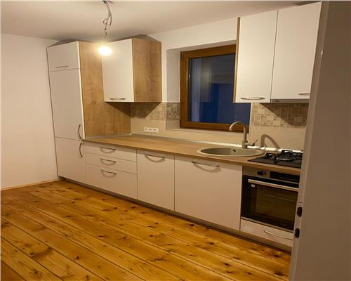 Casa moderna 80 mp 2 camere baie garaj 29mp curte 120 mp Lazaret