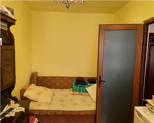 Apartament la etajul 1 cu 2 camere in zona Cedonia