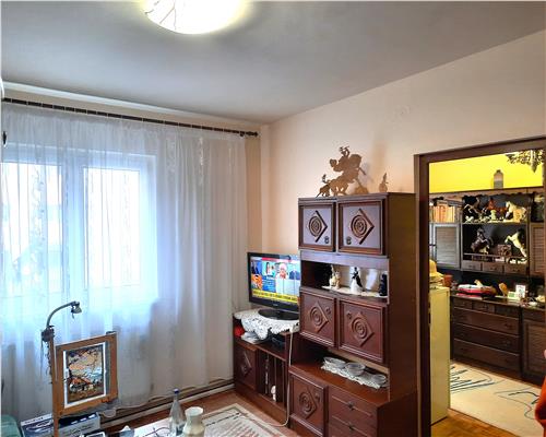 Apartament la etajul 1 cu 2 camere in zona Cedonia