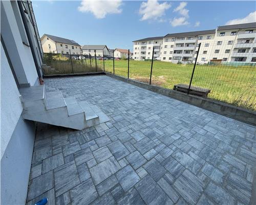Apartament de lux cu 4 camere 2 bai si gradina in Selimbar