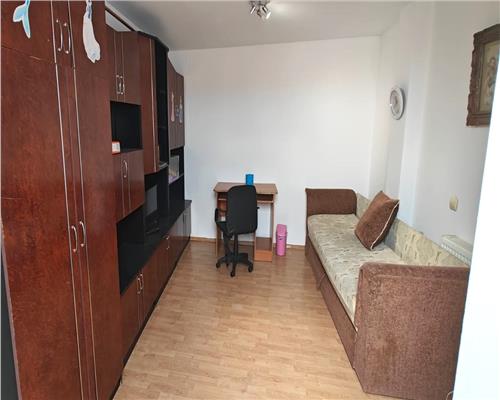 Apartament 2 camere 41 mp zona Vasile Aaron
