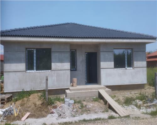 Casa noua la CHEIE cu 4 camere 2 bai si 660 mp teren in Lazuri
