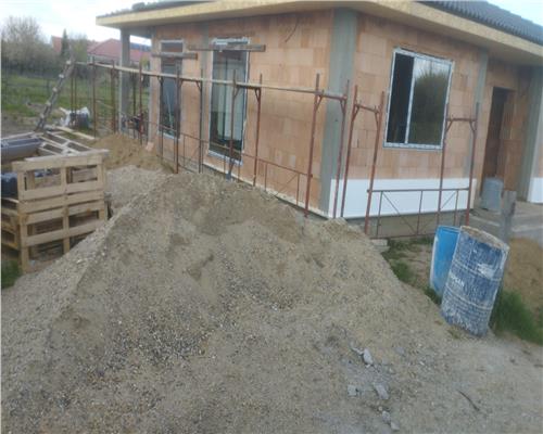 Casa noua la CHEIE cu 4 camere 2 bai si 660 mp teren in Lazuri