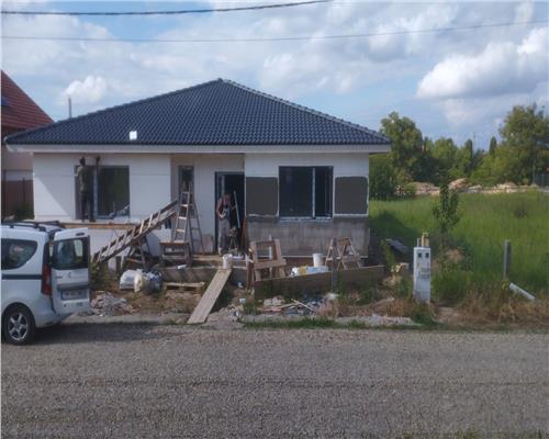 Casa noua la CHEIE cu 4 camere 2 bai si 660 mp teren in Lazuri