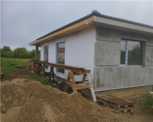 Casa noua la CHEIE cu 4 camere 2 bai si 660 mp teren in Lazuri