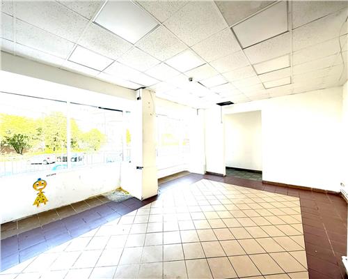 Spatiu comercial 115 mpu cu vitrina pretabil afacere Mihai Viteazu