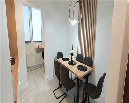 Apartament de lux 2 camere cu balcon in Vasile Aaron