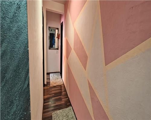 Apartament 2 camere loc parcare si balcon zona Selimbar