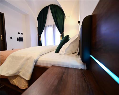 Apartament de lux cu terasa zona Piata Mare