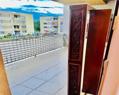 Apartament 2 camere cu balcon si parcare zona Calea Dumbravii