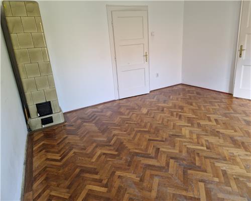 Apartament 2 camere 80 mpu si parcare in zona Balea