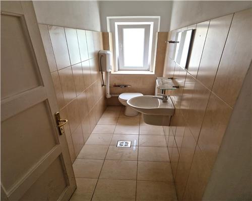 Apartament 2 camere 80 mpu si parcare in zona Balea