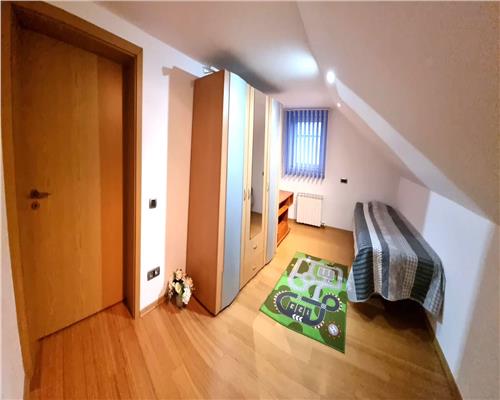 Casa individuala 4 camere 2 bai si garaj de inchiriat in Gusterita