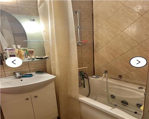 Apartament cu 2 camere si balcon inchis zona Strand