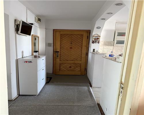 Apartament 4 camere Strand 81 mp utili etaj 3  cu balcon