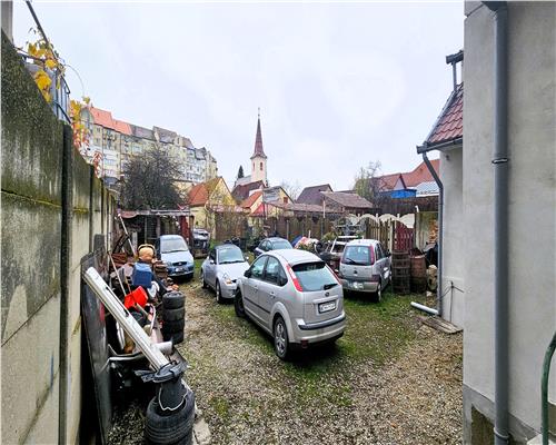 Casa Individuala 4 camere si teren 400 mp in Terezian Piata Cluj