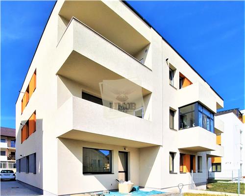Apartament 2 camere 2 parcari boxa si curte 60 mp in Selimbar