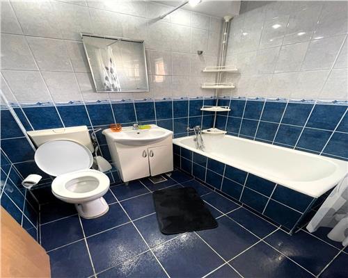 Apartament 3 camere decomandat 75 mp in Hipodrom IV