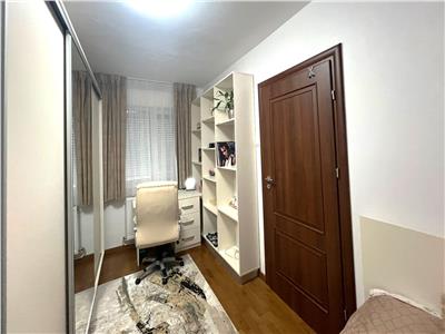 Apartament complet renovat cu 2 camere in zona Cedonia
