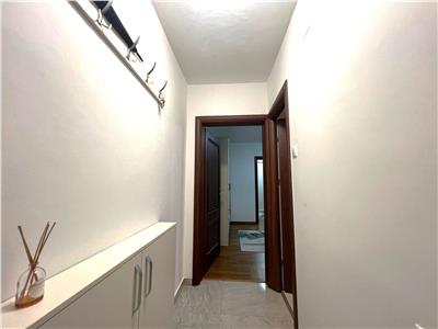 Apartament complet renovat cu 2 camere in zona Cedonia