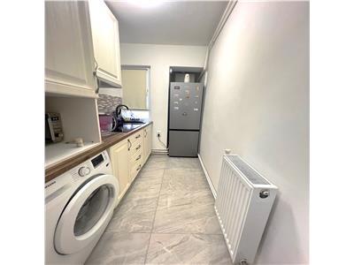 Apartament complet renovat cu 2 camere in zona Cedonia