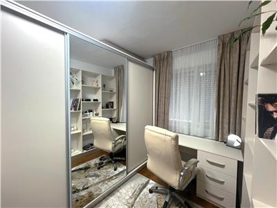 Apartament complet renovat cu 2 camere in zona Cedonia