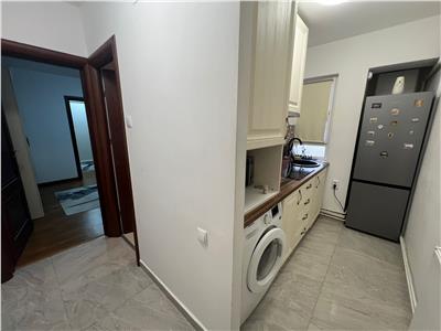 Apartament complet renovat cu 2 camere in zona Cedonia