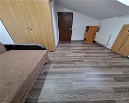 Apartament pe 2 niveluri 60 mp Broscarie