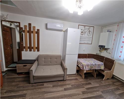 Apartament pe 2 niveluri 60 mp Broscarie