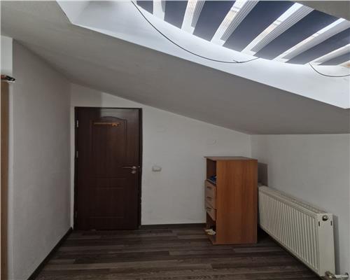Apartament pe 2 niveluri 60 mp Broscarie