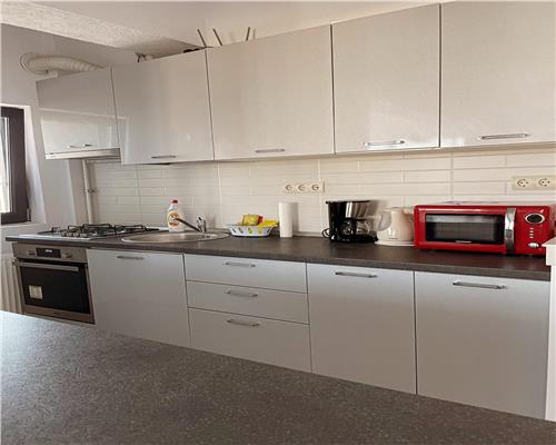 Apartament 60 mpu cy 2 camere balcon parcare zona Dedeman